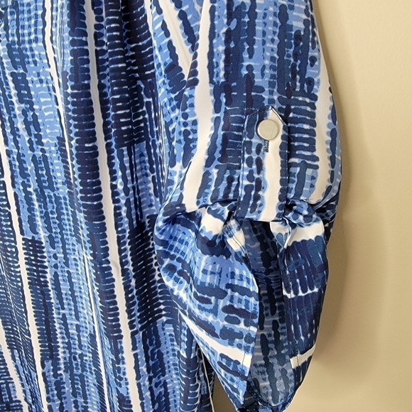 Ann Taylor Factory | Blue Print 3/4 Sleeve Blouse Size XS - Picture 6 of 6